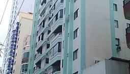 Apartamento No Centro De Bc Mobiliado Com 03 Dormitórios !