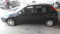 Ford Focus Hatch Completo Impecável - Oportunidade