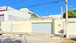 Casa Para Aluguel Tem 360 M2 Em Candelária - Natal - Rio Grande Do Norte