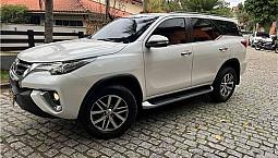 Toyota Hilux Sw4 2017 2.8 Srx 4X4 7 Lugares 16V Turbo Intercooler Diesel 4P Automático