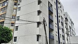 Candeias , 3 Quartos , 200 M Da Praia , Entre As Principais Avenidas 