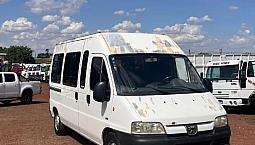 Van Boxer Peugeot Diesel 2.8 17 Lugares Ano 2008