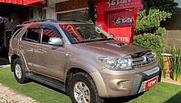 Toyota Hilux Sw4 Srv 4X4 2006 Starveiculos