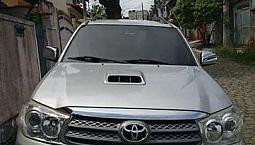 Vendo Hillux Sw4 Ano 2010 Diesel 7 Lugares Em Ótimo Estado De Conservação.