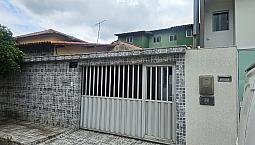 Casa De Tres Quartos Com Suite