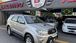 Toyota Hilux Sw4 Srv D4-d 4x4 3.0 Tdi Dies. Aut 2011