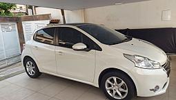 Peugeot 208 1.5 Allure 2015. Carro Extra. 