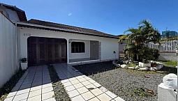 Casa No Praia Da Enseada Com 3 Quartos Para Venda, 150 M²