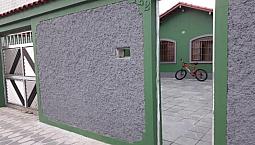 Casa 2 Dorm** Churrasqueira, Quintal E Garagem Para 5 Carros