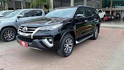 Hilux Sw4 2018/2019 2.8 Srx 4X4 7 Lugares 16V Turbo Intercooler Diesel 4P Automático