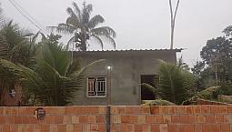 Vende-se Esta Casa 