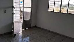 Alugo Casa
