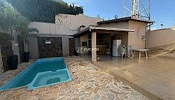 Casa Para Aluguel Em Uberaba-Mg (Conjunto Pontal) | 4 Quartos, 2 Suítes, 2 Vagas
