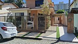 Oportunidade. Excelente Casa 3 Quartos, 2 Suítes, Em Condomínio. Ótimo Local. Cód: 0517