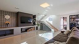 Casa Alto Padrão Reformada Com Suíte, Closet E Espaço Gourmet