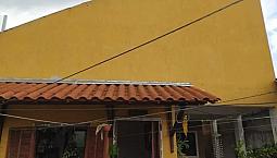 Casa Com Área Gourmet Completa Piscina E Garagem 4 Carros