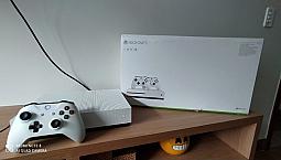 Xbox One S 1Tb Novíssimo Pouco Usado