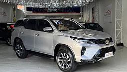 Toyota Hilux Sw4 Srx Plat. 4x4 2.8 Tb Die. Aut. 2025