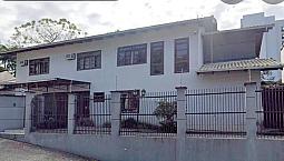 Casa Para Aluguel Com 360 Metros Quadrados Com 4 Quartos Em Atiradores - Joinville - Santa