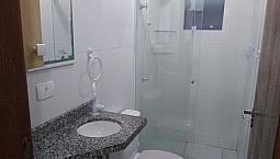 Kitinete Na Trindade E Apto Térreo