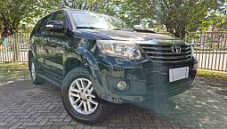 Toyota Hilux Sw4 Srv D4-D 4X4 3.0 Tdi Dies. Aut 2013