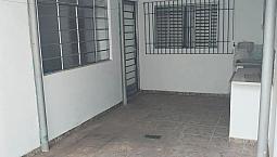 Alugo Casa De Fundos