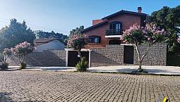 Casa | 04 Dormitórios | Saint Ettiene Ref: Ca600003