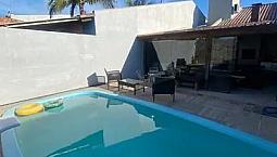 Casa Com Piscina Leia Descrição 