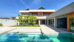 Casa À Venda Com 5 Suítes, Piscina E Espaço Gourmet  Lazer E Sofisticação