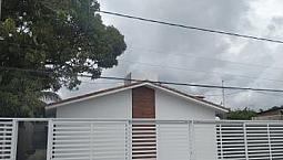 Últimas Unidades!! - Casa Térrea De 03 Qts Em Rua Calçada, Próximo Da Praia E Subsídio!!