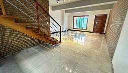 Lcmore Em Um Dos Melhores Bairros Da Serra! Tríplex Com 3 Quartos Com Suíte Em Colina De L