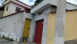 Lote De Esquina , Com 491 Metros Murado ,04 Casas