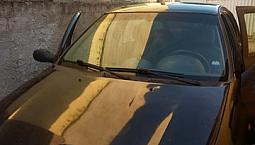 Renault Clio 1.6. Ano: 2001. Portas: 4.