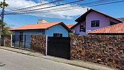Linda Casa No Campeche. Florianópolis. 