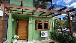 Casa Para Venda - 196.85M², 2 Dormitórios, Sendo 1 Suites, 2 Vagas - Hípica