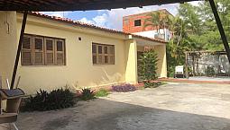 Casa Para Aluguel Tem 120 Metros Quadrados Com 4 Quartos Em Montese - Fortaleza - Ceará