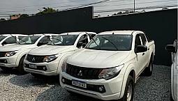 Mitsubishi L200 Tri. Outd. Glx 2.4 Cd 4X4 Die. Mec 2023
