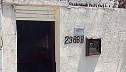 Sala, Sala De Jantar, Cozinha, Area De Serviço, 03 Quartos, 01 Banheiro. Não É Forrada Pro
