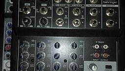 Mesa De Som Xenyx 802 Bheringer