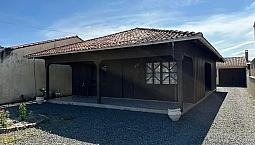 Casa Mista Em Madeira De Lei - 3 Dormitórios | Centro - Bbs Sc