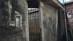 Vede-Se Duas Casa No Alto Do Rosário 