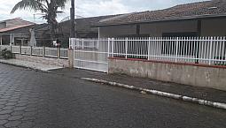 Casa Na Praia De Enseada Em São Francisco Do Sul