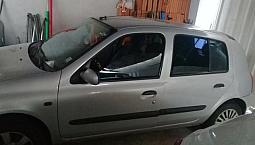 Clio 2002 A Venda