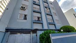 Aluga-Se! Apartamento De 2 Quartos Em Excelente Localização - Próximo Da Uem.