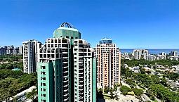 Oportunidade De Morar Em Um Apartamento Duplex Com 210M² Com Vista Mar.
