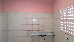 Casa Com 2 Quartos, 1 Banheiro, Sala, Cozinha, Area De Servico/Lavanderia. Próximo Ao Frot