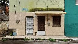 Casa Em Rua Bem Movimentada