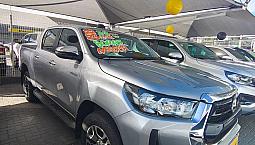 Toyota Hilux Cd Srv 4X4 2.8 Tdi Diesel Aut. 2023