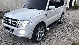 Pajero Full Hpe Diesel 4X4 4 Portas 7 Lug. 2014 Série 30 Anos