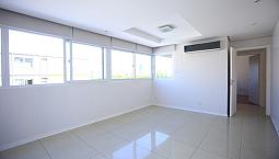 R$ 645.000 - Excelente Apartamento - 86M2 - 3 Dormitórios - Andar Alto - 1 Vaga Coberta